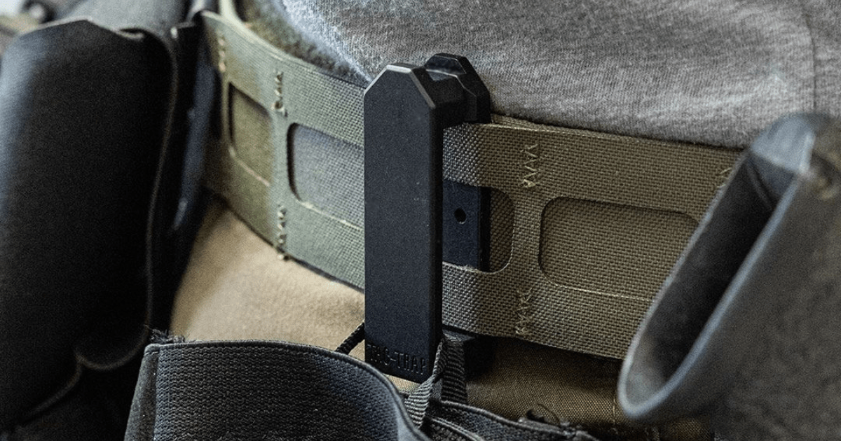 A NeoMag Tac-Trap used to organize urban edc gear on a belt.